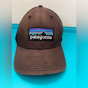 Used Patagonia Logo Black Snapback Trucker Mesh Hat Cap Unisex Adult OSFM